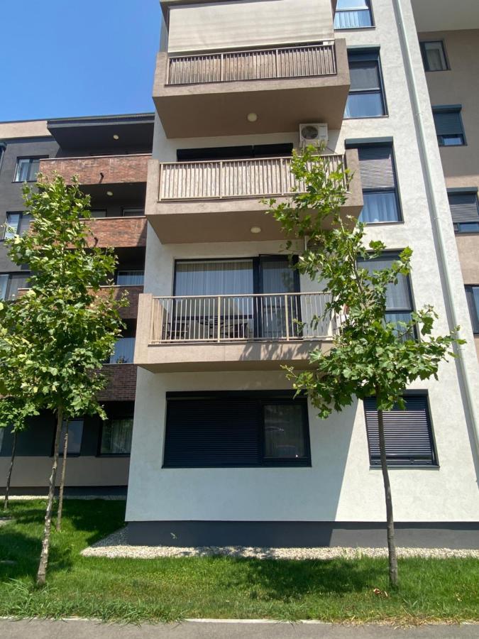 Good Vibes Apartment Oradea Exterior photo